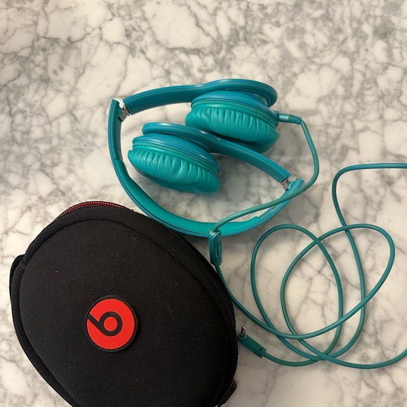 Beats By Dre Teal Wired Headphones - Picture 4 of 6